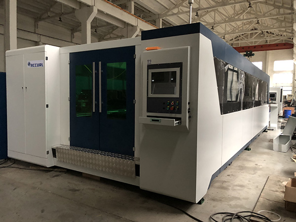கனரக 1000W கார்பன் எஃகு எஃகு ஃபைபர் லேசர் வெட்டும் இயந்திரம்